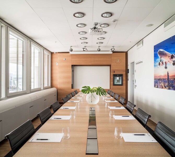 Meetings Radisson Blu Stockholm Arlanda Airport Hotel Radisson Blu Stockholm Arlanda Airport, How Much Space Per Person At A Conference Table In Taiwan