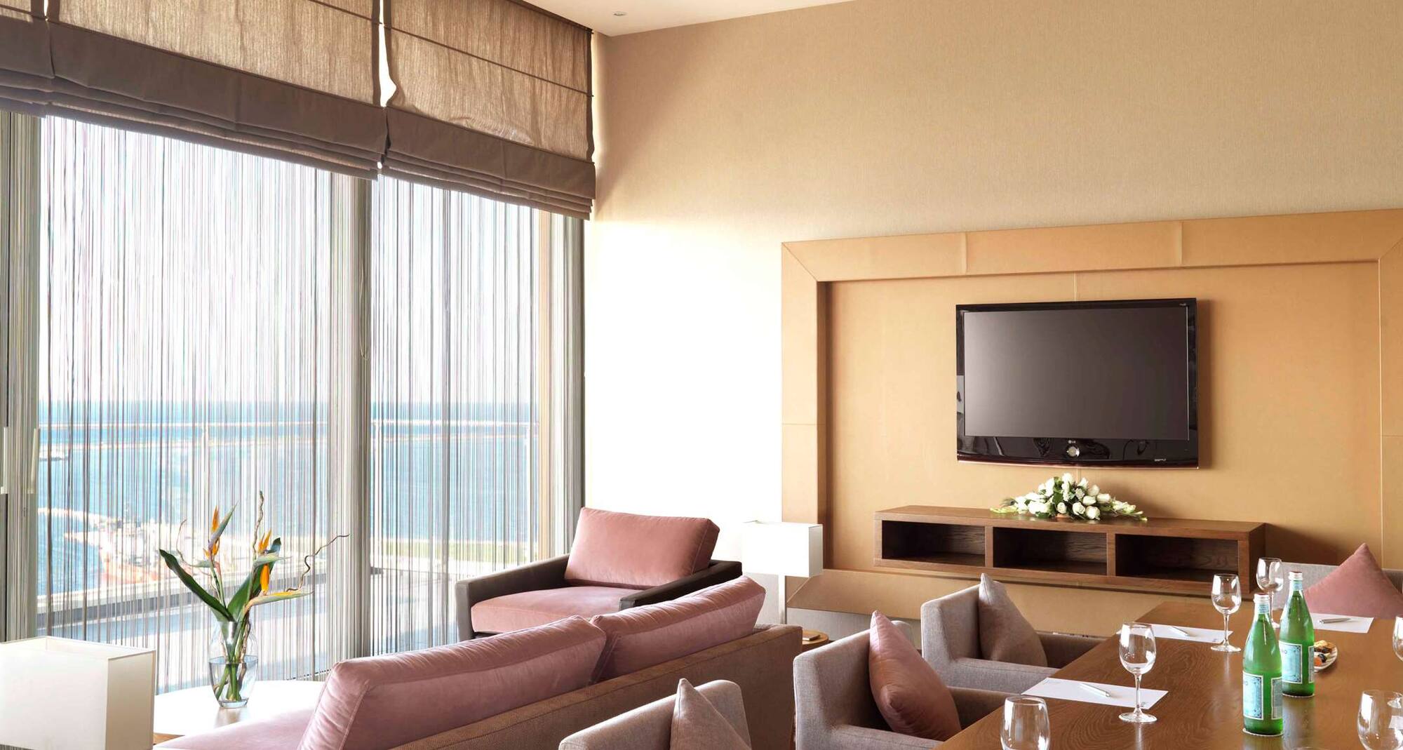 Al Mahary Radisson Blu Hotel, Tripoli - Club Lounge Meeting Room