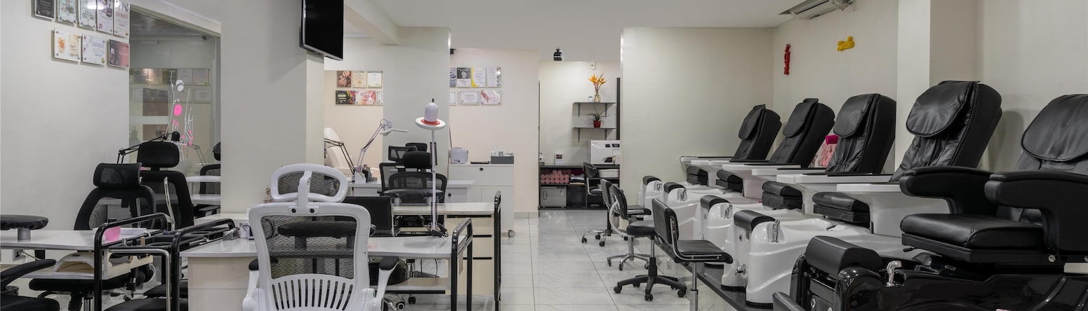 Radisson Blu Anchorage Hotel, Lagos V.I. - Momandi Beauty Salon