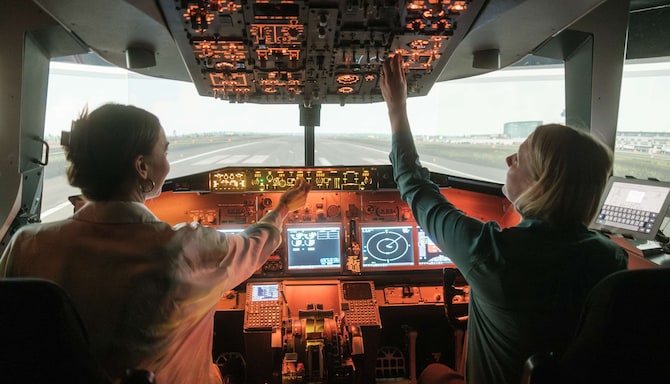 Radisson Blu Arlandia Hotel, Stockholm – konferanseaktivitet | Flysimulator på Flygstridsskolan