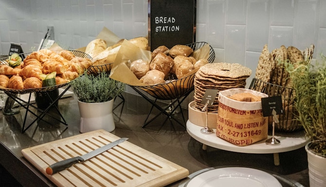 Radisson Blu Arlandia Hotel, Stockholm - Breakfast