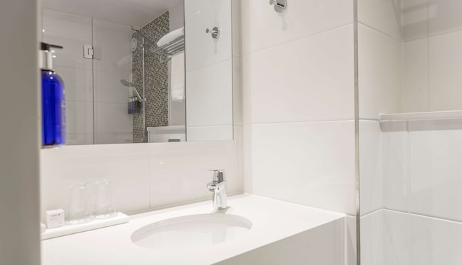 Radisson Blu Arlandia Hotel, Stockholm-Arlanda - Guest Room bathroom