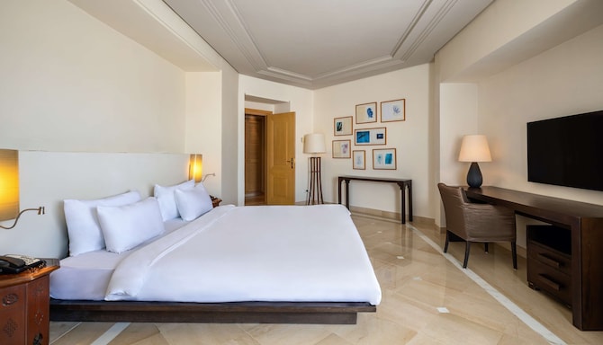 Radisson Blu Athénée Palace Resort & Thalasso, Djerba - Ambassador Suite with Balcony - Sea View.