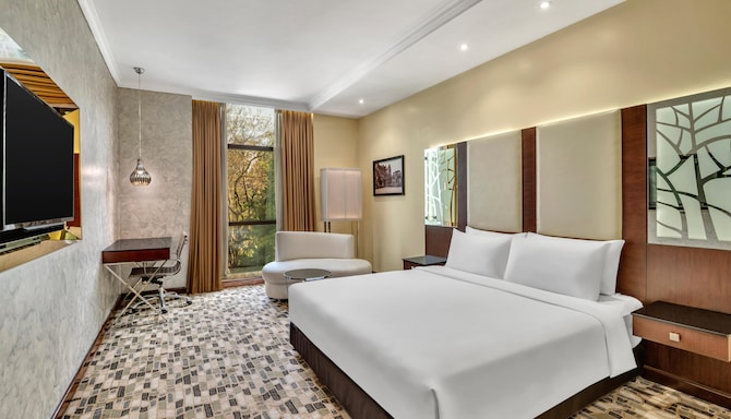 Radisson Blu Atria Bengaluru - Superior Room