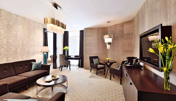 Radisson Blu Atria Bengaluru - Suite