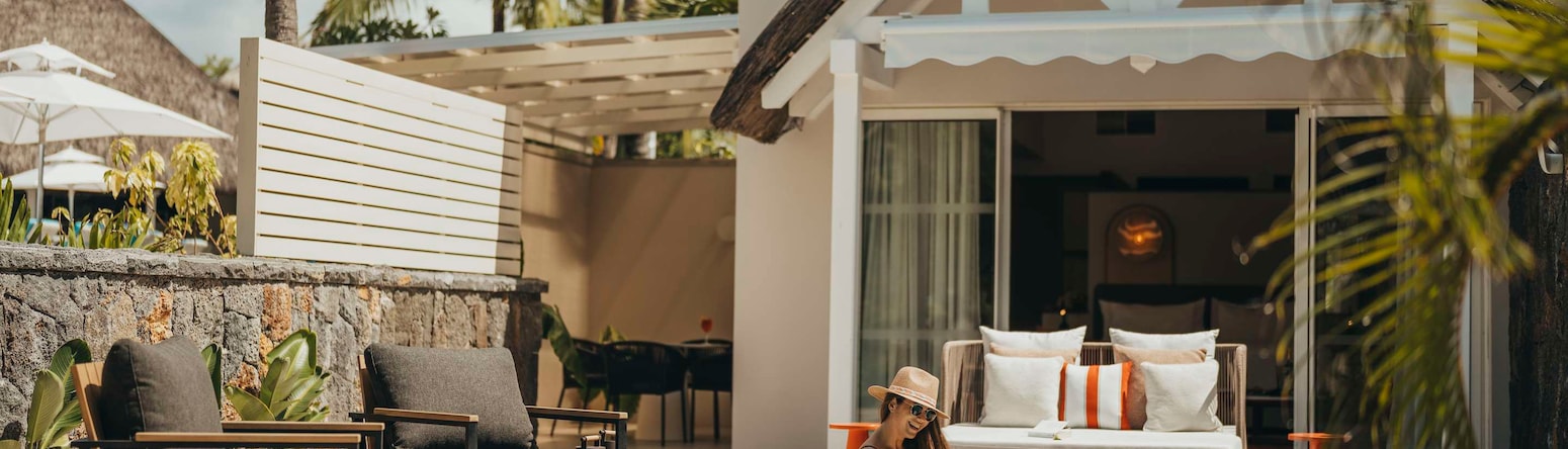 Radisson Blu Azuri Resort & Spa, Mauritius - Floating breakfast in villa