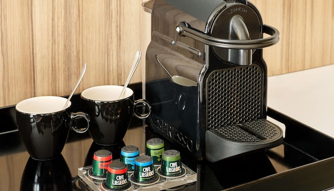 Radisson Blu Balmoral Hotel - Coffee machine