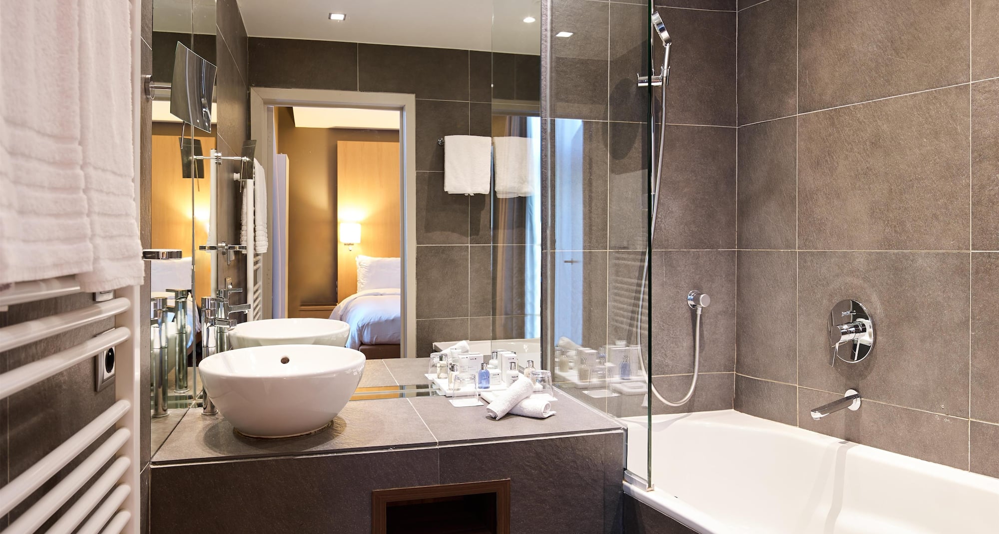 Radisson Blu Balmoral Hotel, Spa - Logeerkamer bad
