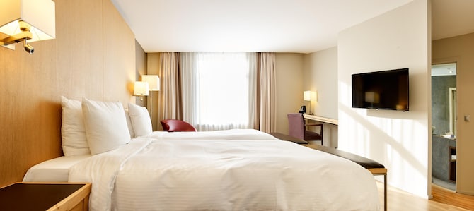 Radisson Blu Balmoral Hotel, Spa - Superior Room