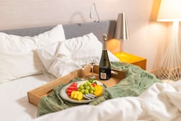 Radisson Blu Belorusskaya Hotel, Moscow - Romantic set