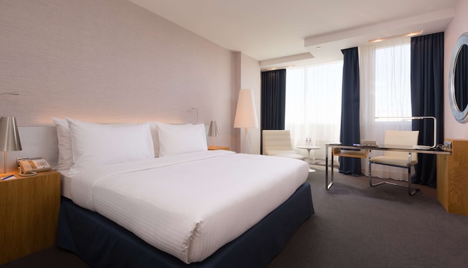 Radisson Blu Belorusskaya Hotel, Moscow - Guest room in Natural Cool style