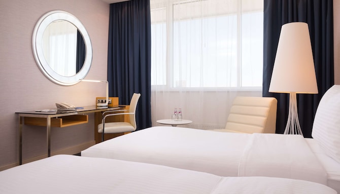 Radisson Blu Belorusskaya Hotel, Moscow - Twin Bed Guest Room