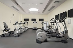Radisson Blu Belorusskaya Hotel, Moscow - Fitness Center Cardio