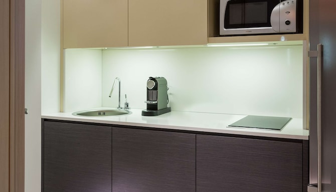 Radisson Blu Belorusskaya Hotel, Moscow - Executive Suite kitchen