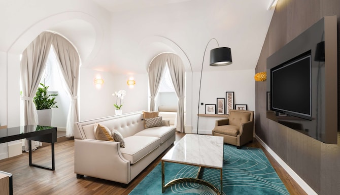 Radisson Blu Béke Hotel, Budapest - Zona giorno della suite