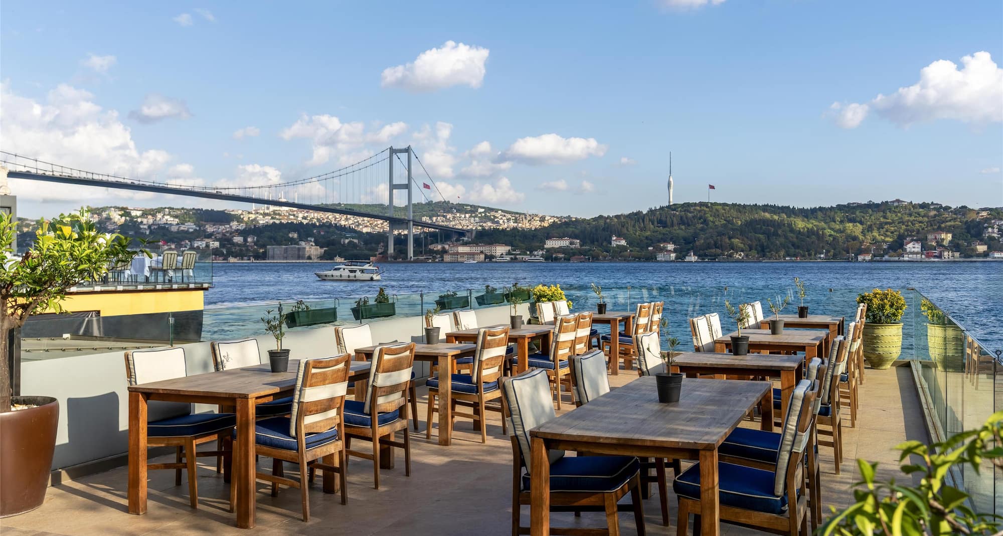 Radisson Blu Bosphorus Hotel, Istanbul - Cruise Lounge Terrace