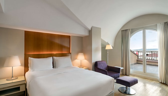Radisson Blu Bosphorus Hotel, Istanbul - Premium room with terrace