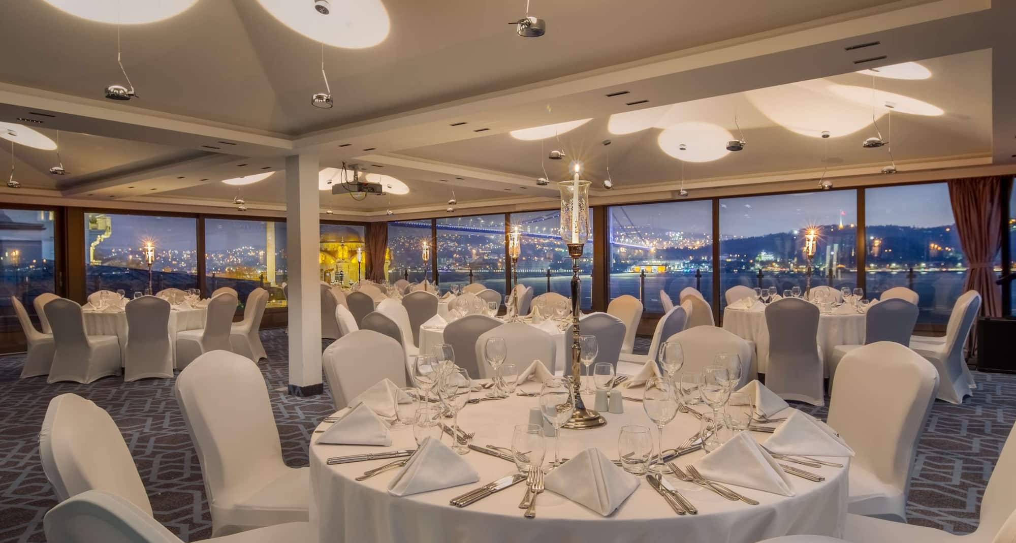 Radisson Blu Bosphorus Hotel, Istanbul - Meetingraum Pupa - Terrasse