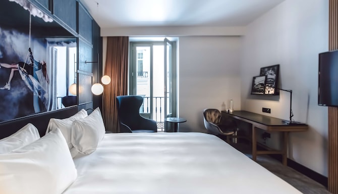 Radisson Blu Boutique Hotel, Madrid Prado - Superior Room