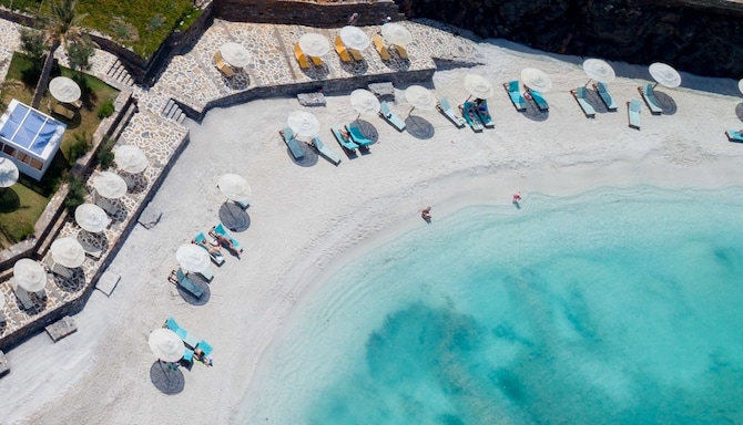 Radisson Blu Brand - Beach overview