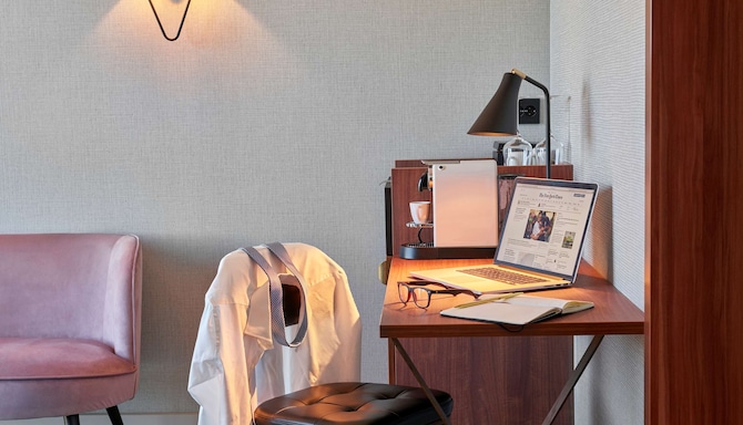 Radisson Blu Caledonien Hotel, Kristiansand - Business Class Room work space