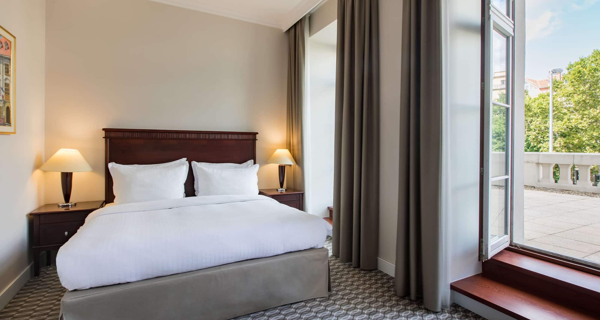 Radisson Blu Carlton Hotel, Bratislava - Premium Room with Terrace