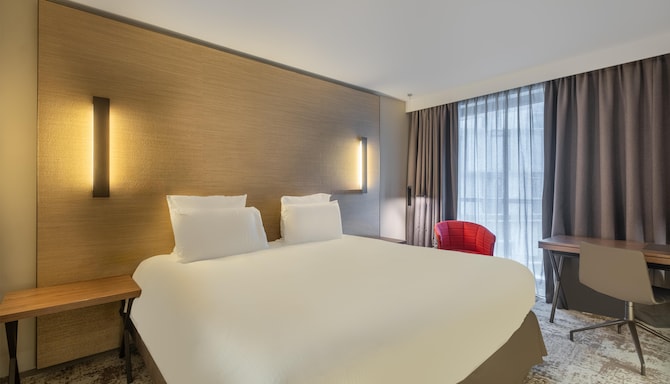 Radisson Blu CDG Airport Terminal Hotel, Paris - Guest Room