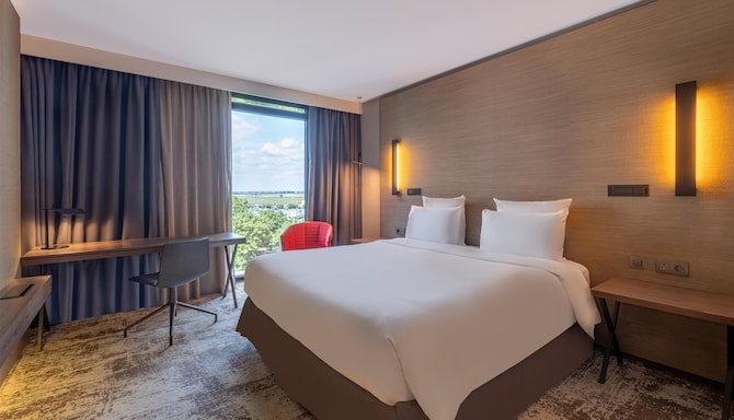 Radisson Blu CDG Airport Terminal Hotel, Paris - Superior Room