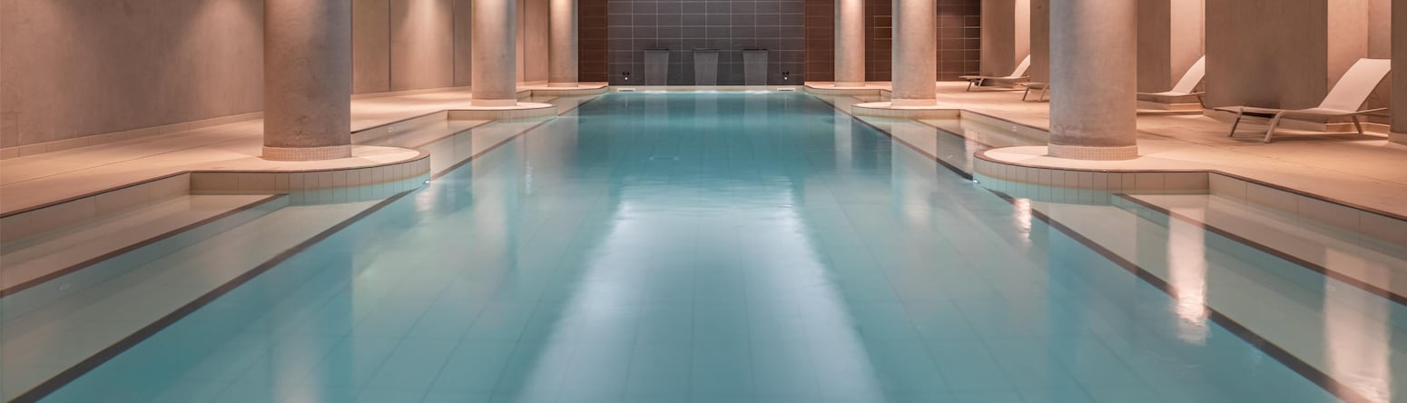 Radisson Blu CDG Airport Terminal Hotel, Paris - Indoor Swimming Pool