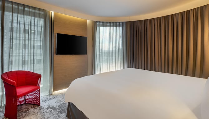 Radisson Blu CDG Airport Terminal Hotel, Paris - Suite - Bedroom