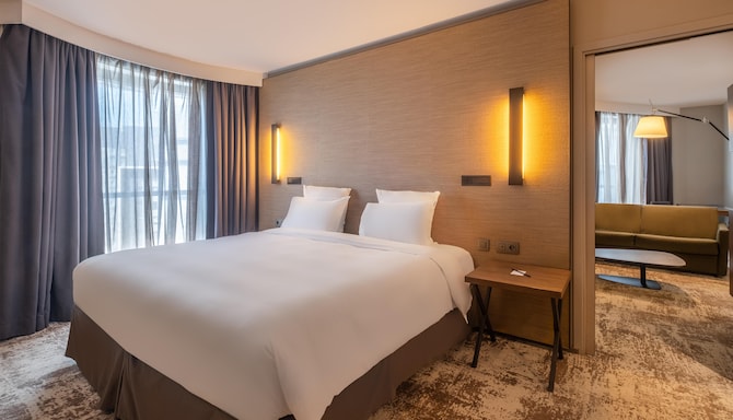 Radisson Blu CDG Airport Terminal Hotel, Paris - Suite junior