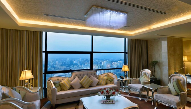 Radisson Blu Chattogram Bay View - Royal Suite