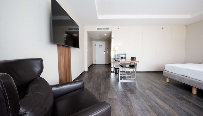 Radisson Blu Conference Hotel, Dusseldorf - Premium Room