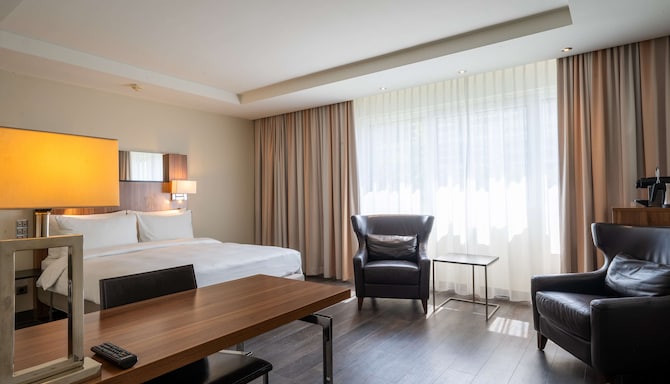 Radisson Blu Conference Hotel, Dusseldorf - Premium Room