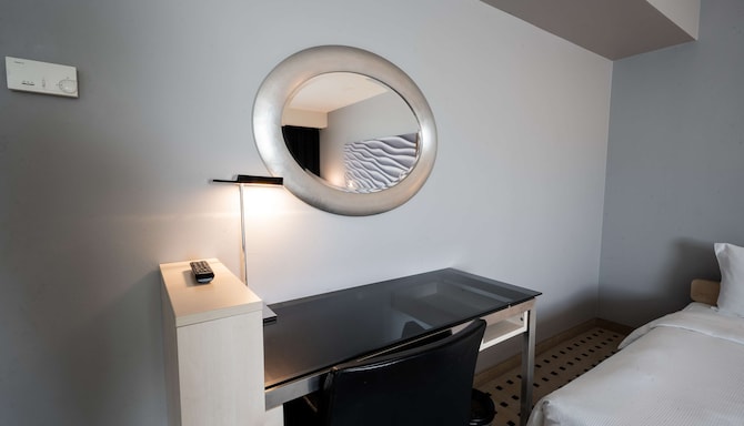 Radisson Blu Conference Hotel, Dusseldorf - Family Room