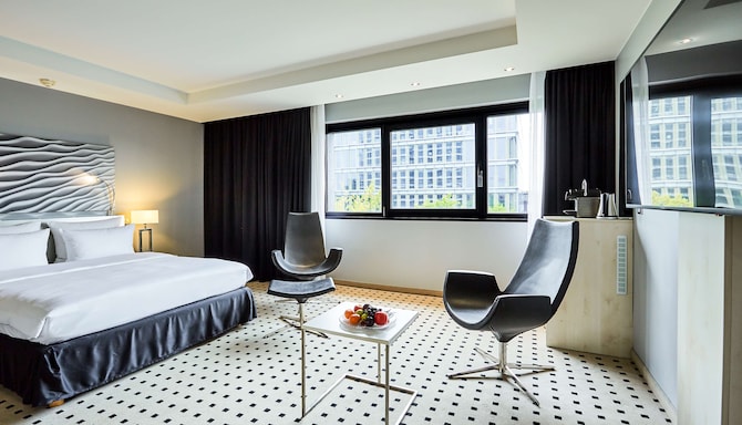 Radisson Blu Conference Hotel, Dusseldorf - Premium Room