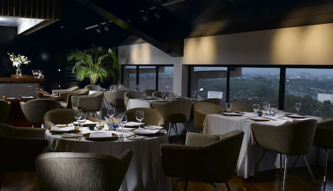 Radisson Blu Dhaka Water Garden - Sublime Restaurant