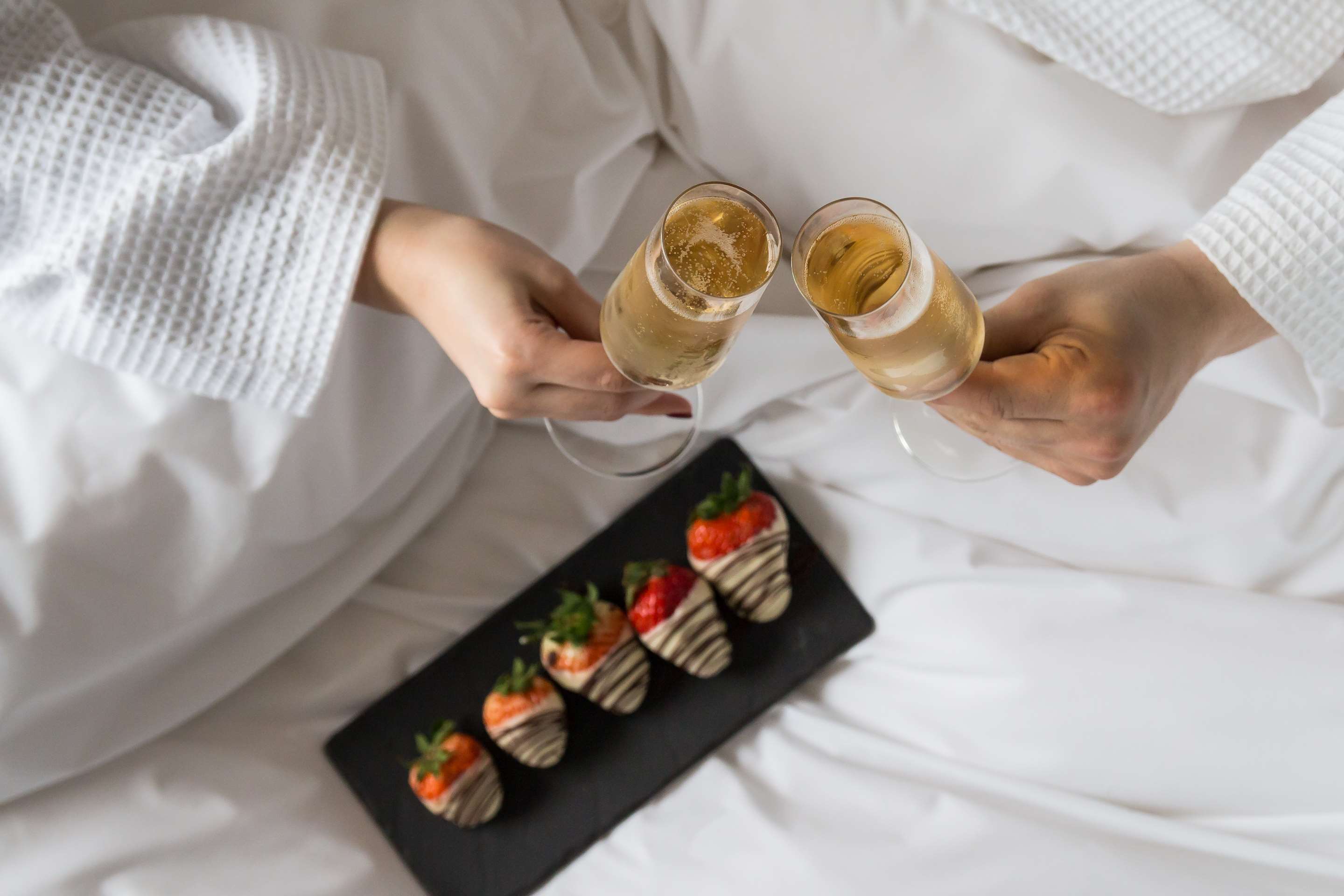 Radisson Blu Edwardian - Offers - Amenities Romantic Champagne and Strawberries