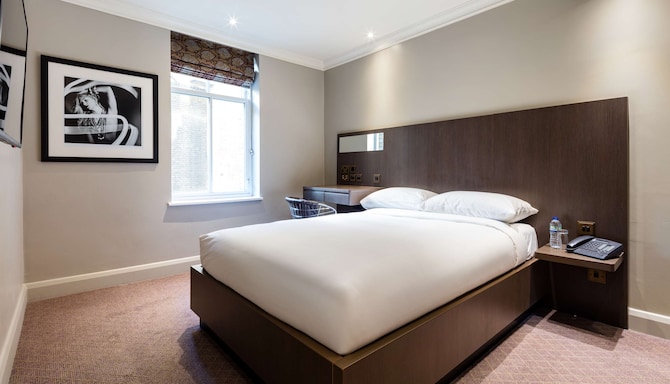 Radisson Blu Edwardian Bloomsbury Street Hotel - Bloomsbury Street Bedroom double