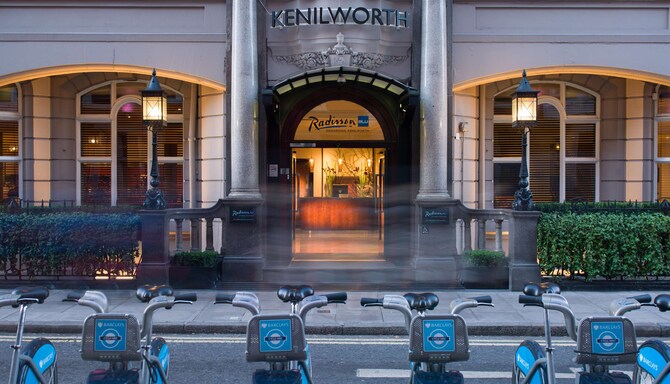 Radisson Blu Edwardian Kenilworth Hotel - KEN EXT with bikes