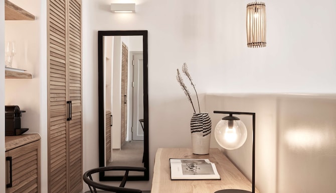 Radisson Blu Euphoria Resort, Mykonos - Standard Room_Bedroom