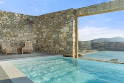 Radisson Blu Euphoria Resort, Mykonos - Pool Area