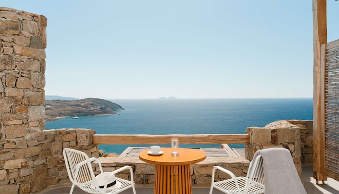 Radisson Blu Euphoria Resort, Mykonos - Standard Room - Sea View_Outdoor Area