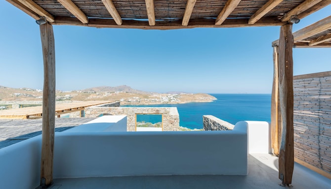 Radisson Blu Euphoria Resort, Mykonos - Suite Sea View_Outdoor Area