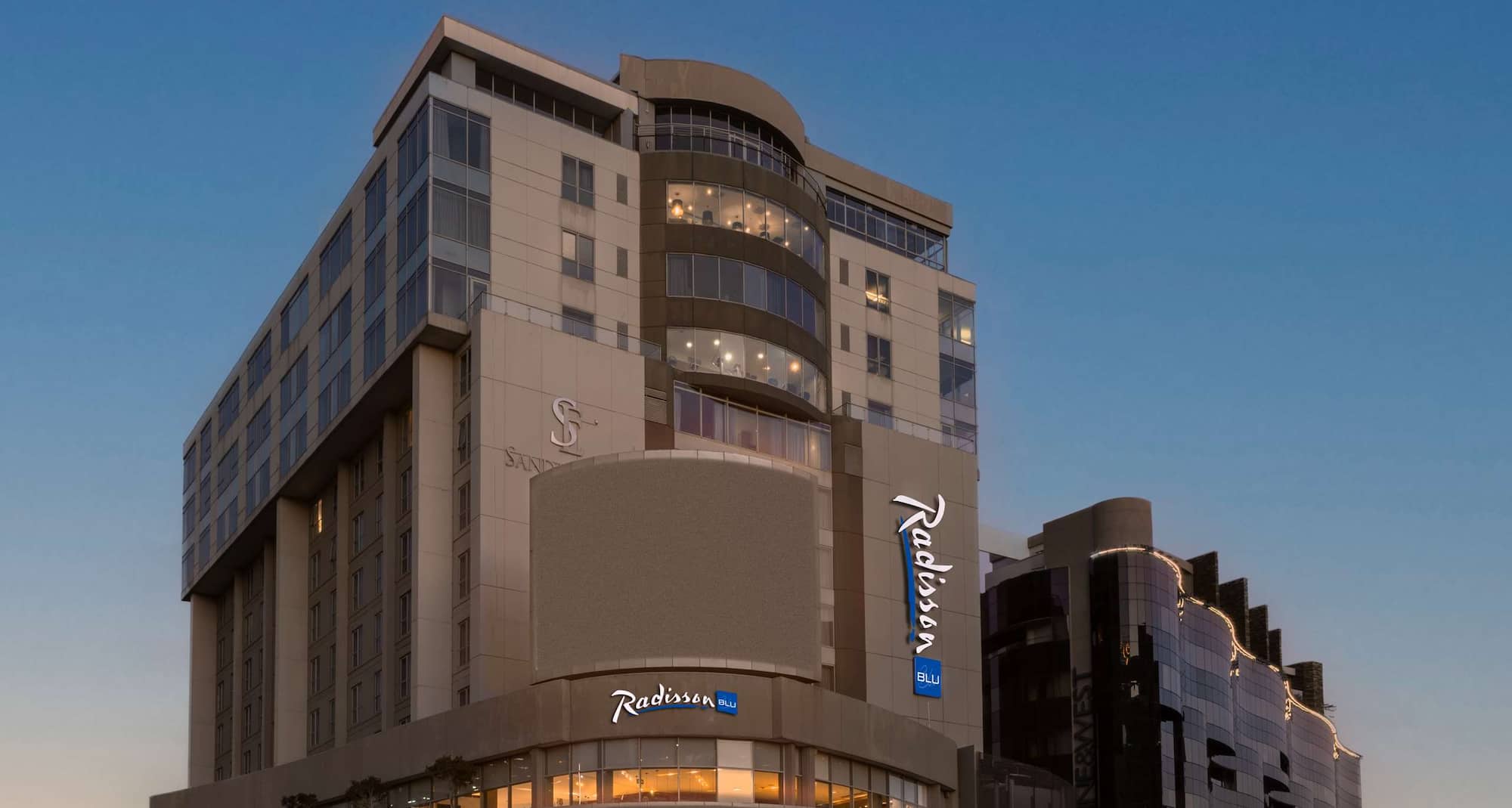 Radisson Blu Gautrain Hotel, Sandton Johannesburg - Hotel Exterior