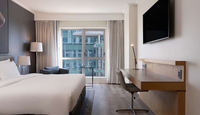 Radisson Blu Gautrain Hotel, Sandton Johannesburg - Standard room