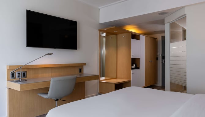 Radisson Blu Gautrain Hotel, Sandton Johannesburg - Standard room