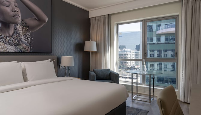 Radisson Blu Gautrain Hotel, Sandton Johannesburg - Standard room