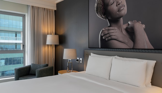 Radisson Blu Gautrain Hotel, Sandton Johannesburg - Superior Room