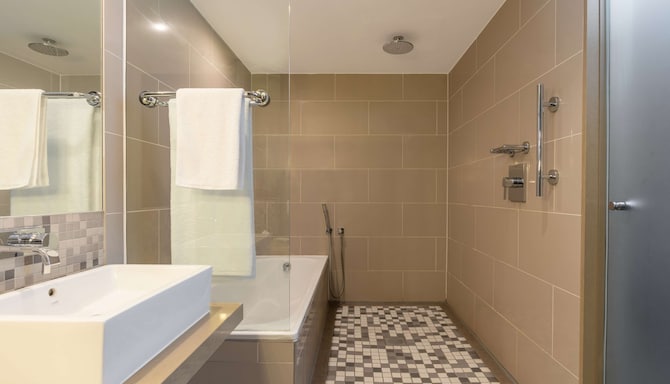 Radisson Blu Gautrain Hotel, Sandton Johannesburg - Junior Suite